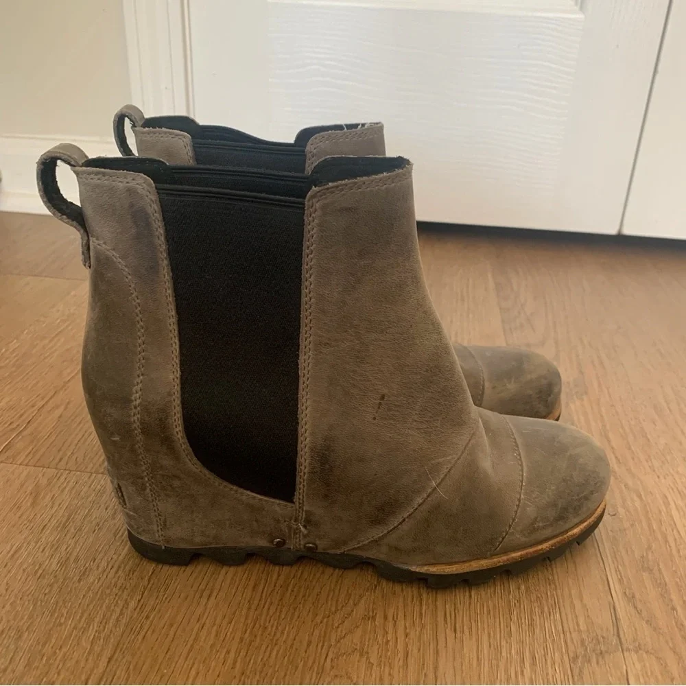 Sorel Brown Leather Wedge Booties Size 7.5